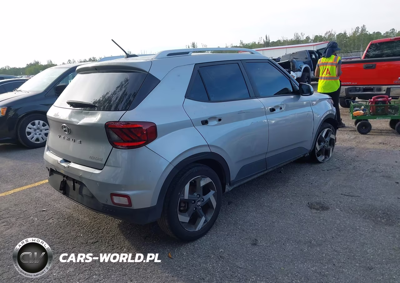 2023 Hyundai Venue Sel VIN:KMHRC8A31PU219988 - 4