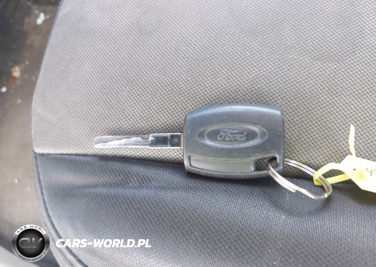 2012 Ford Fiesta S VIN:3FADP4AJ8CM104724 - 11