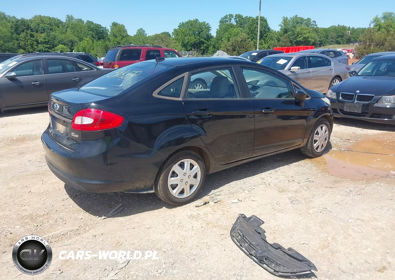 2012 Ford Fiesta S VIN:3FADP4AJ8CM104724 - 4