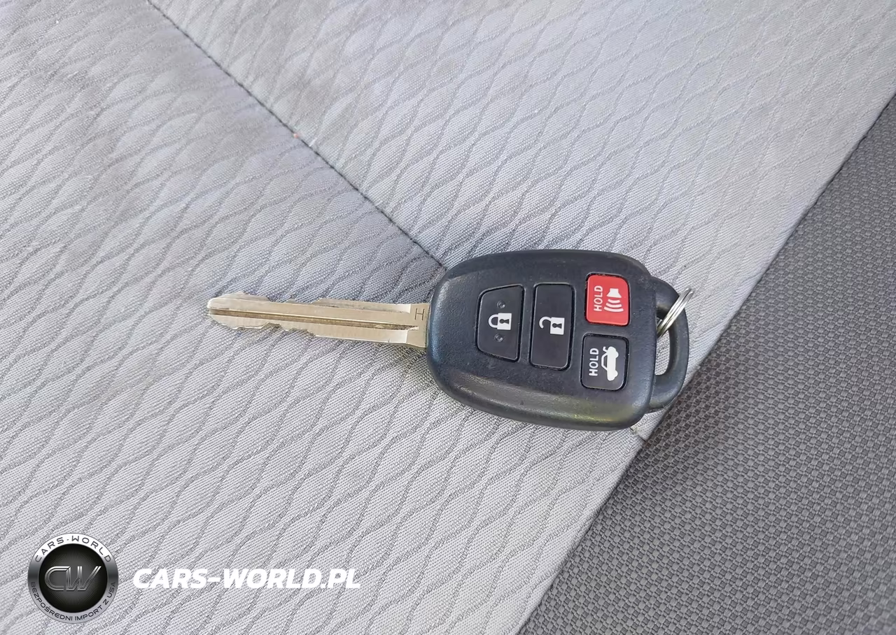 2017 Toyota Corolla Le VIN:2T1BURHEXHC859390 - 11