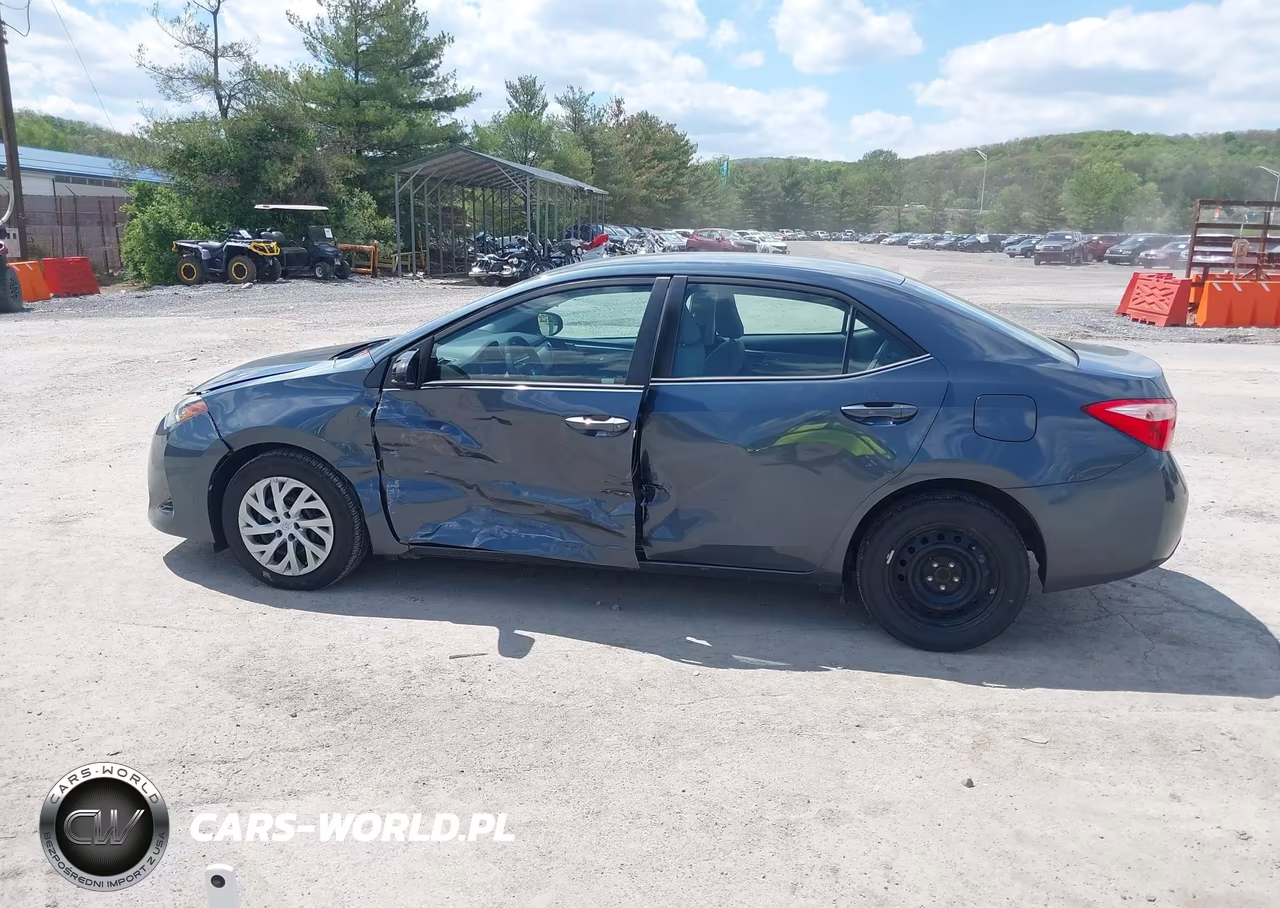2017 Toyota Corolla Le VIN:2T1BURHEXHC859390 - 14