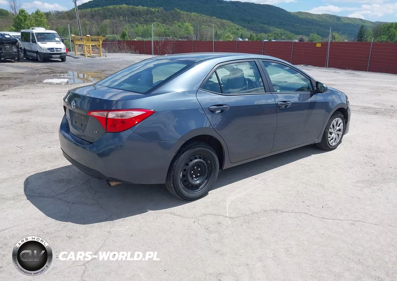 2017 Toyota Corolla Le VIN:2T1BURHEXHC859390 - 4