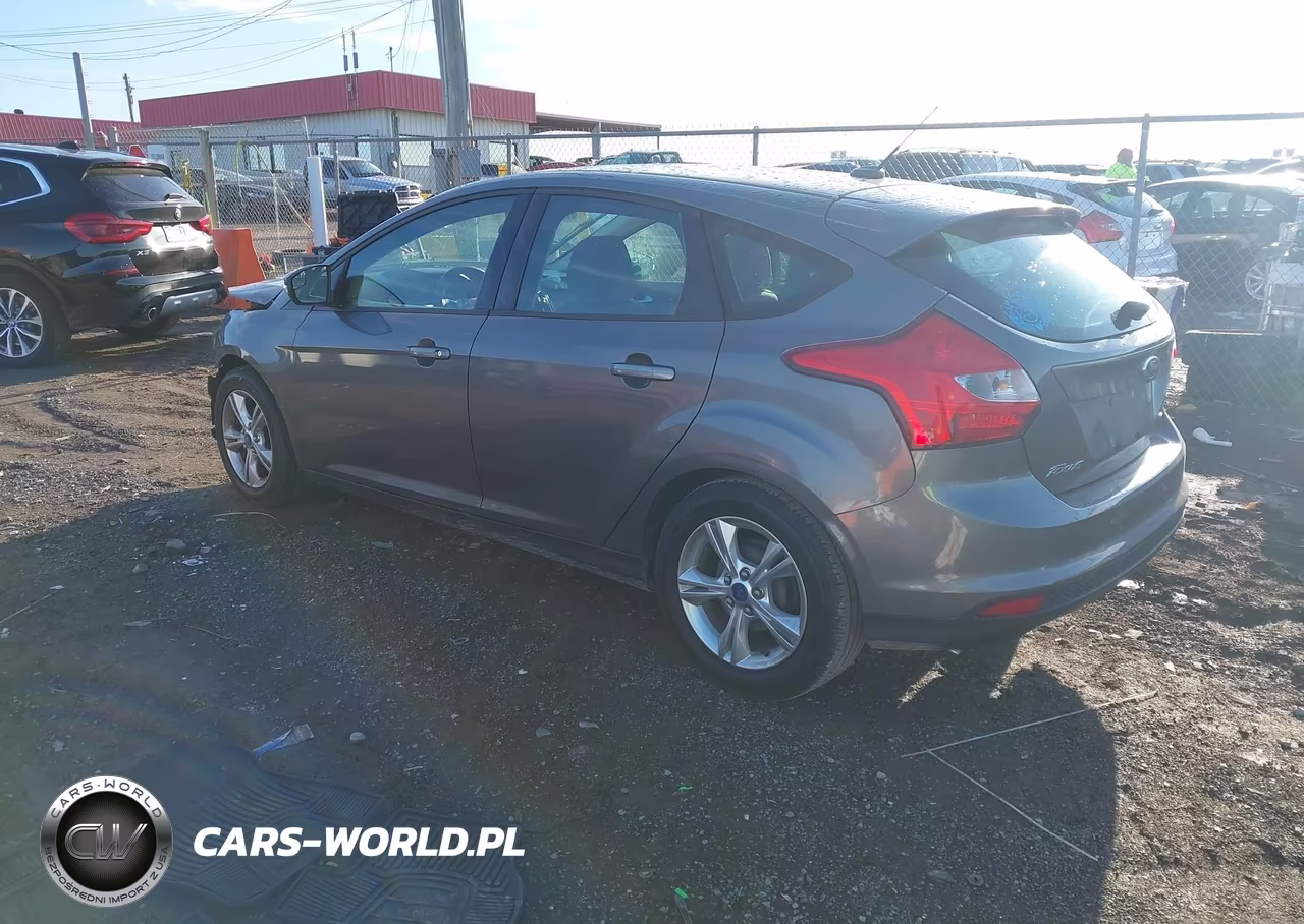 2013 Ford Focus Se VIN:1FADP3K29DL120421 - 3