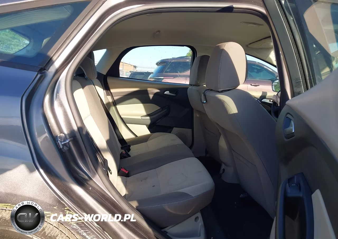 2013 Ford Focus Se VIN:1FADP3K29DL120421 - 8