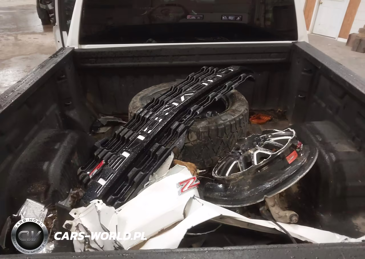 2019 Chevrolet Silverado 1500 Custom Trail Boss VIN:3GCPYCEFXKG181032 - 11