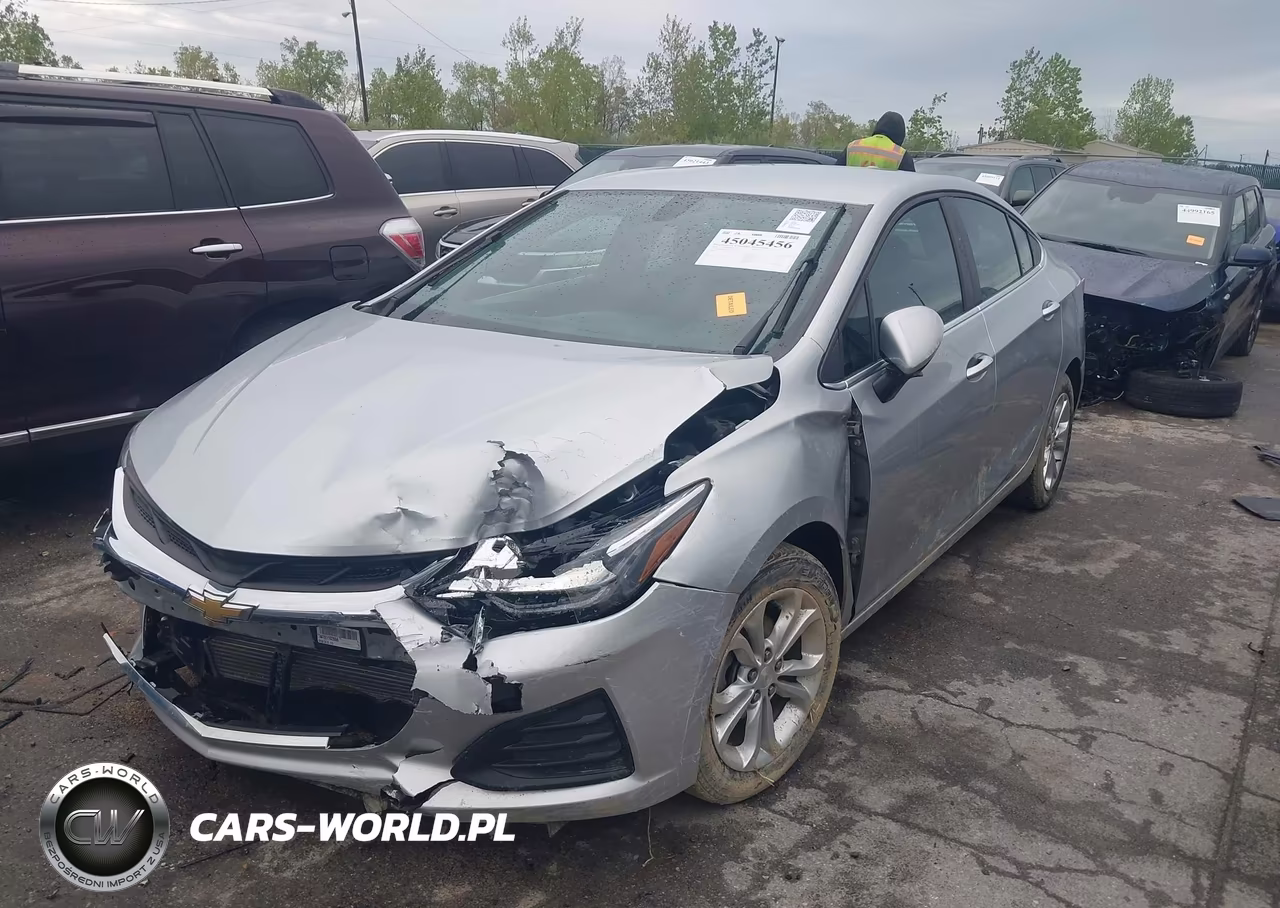 2019 Chevrolet Cruze Lt VIN:1G1BE5SM8K7102303 - 2