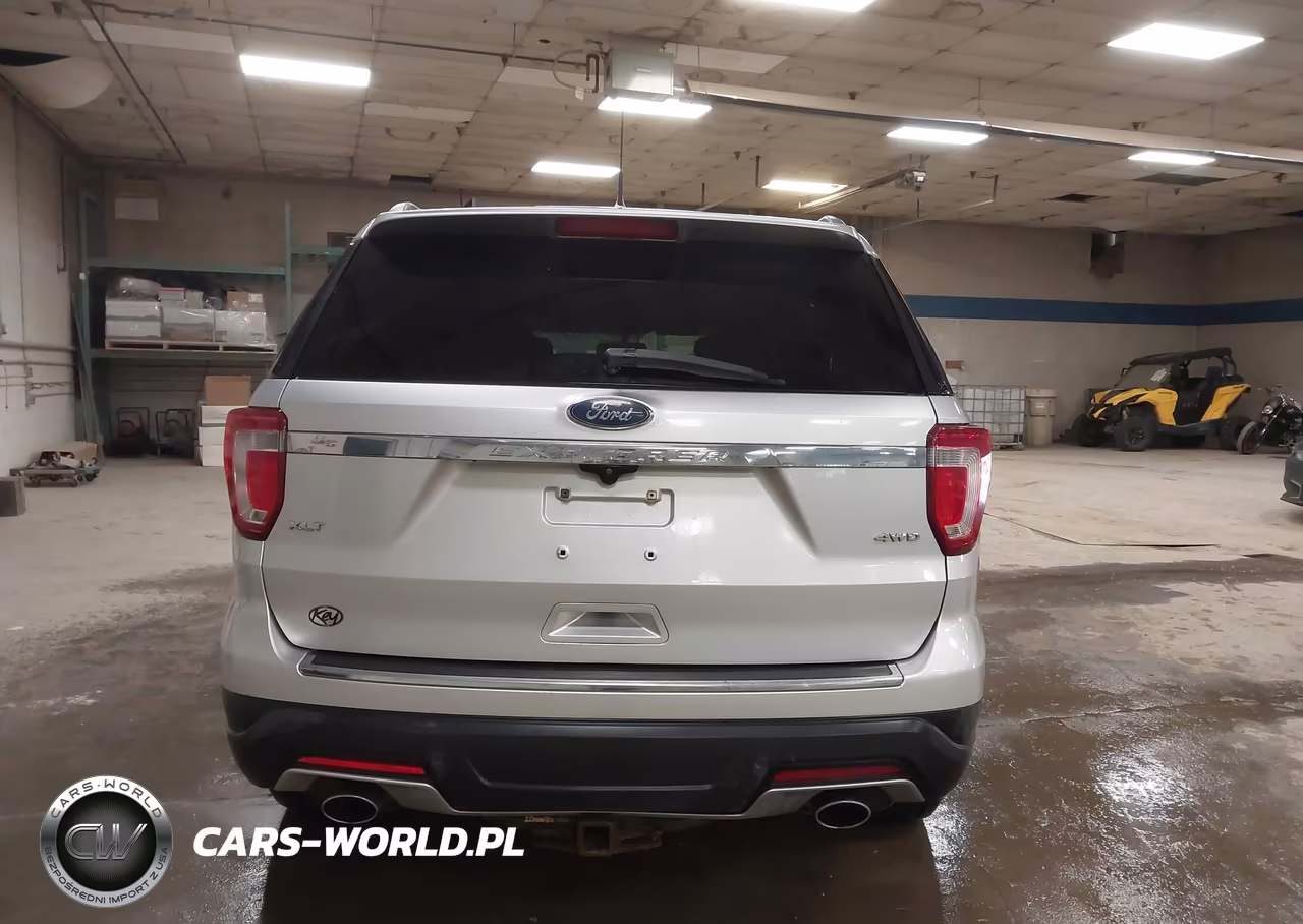2018 Ford Explorer Xlt VIN:1FM5K8D80JGA29632 - 16