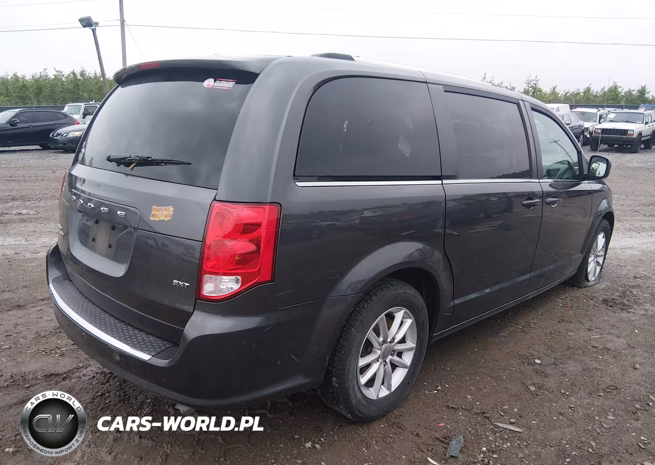 2018 Dodge Grand Caravan Sxt VIN:2C4RDGCG6JR304695 - 4
