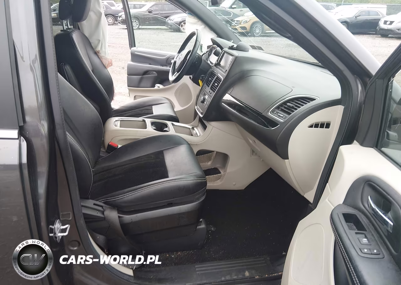 2018 Dodge Grand Caravan Sxt VIN:2C4RDGCG6JR304695 - 5