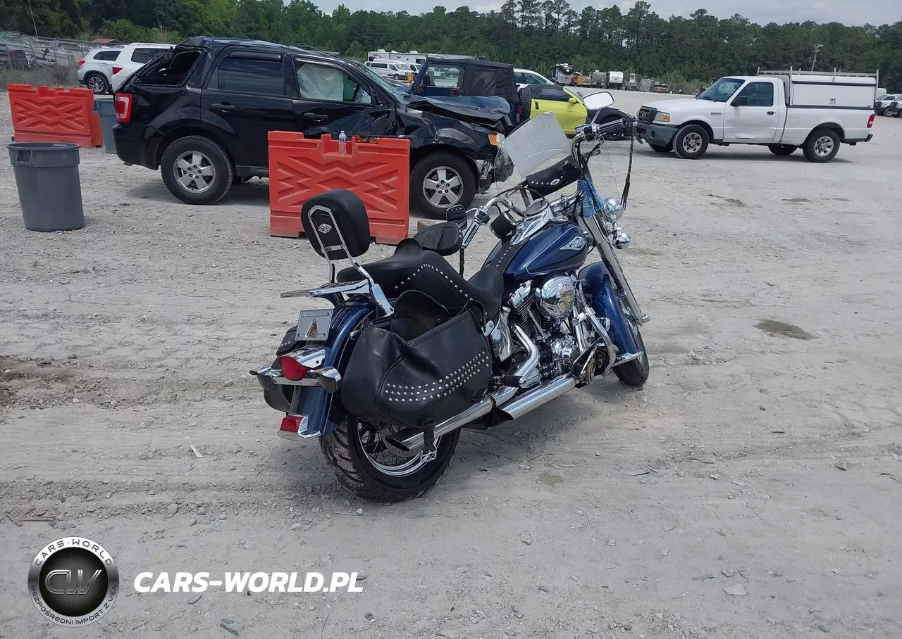 2012 Harley-Davidson Flstc Heritage Softail Classic VIN:1HD1BWV11CB013558 - 4