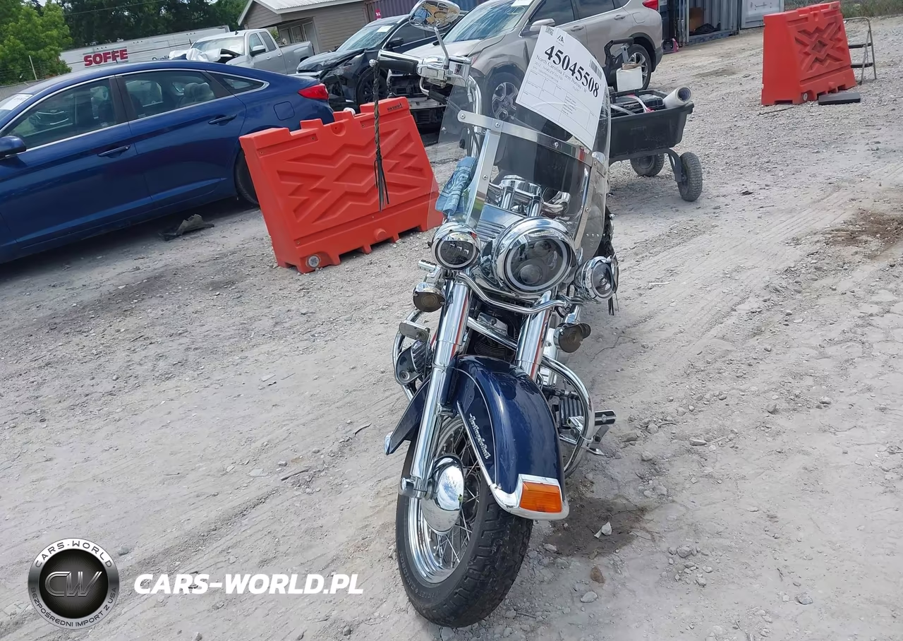 2012 Harley-Davidson Flstc Heritage Softail Classic VIN:1HD1BWV11CB013558 - 5