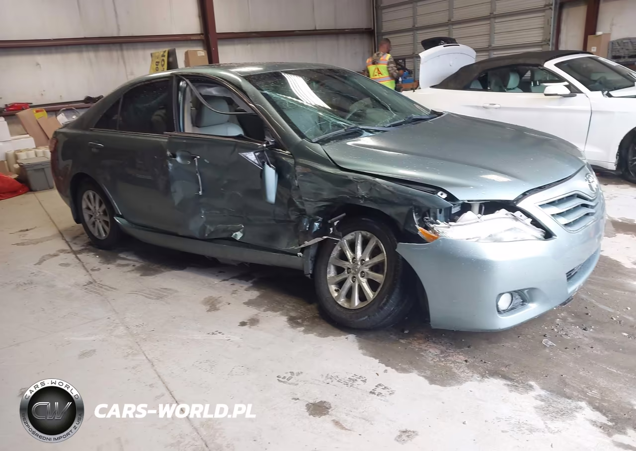 2010 Toyota Camry Xle V6 – zdjęcie 1 z 16