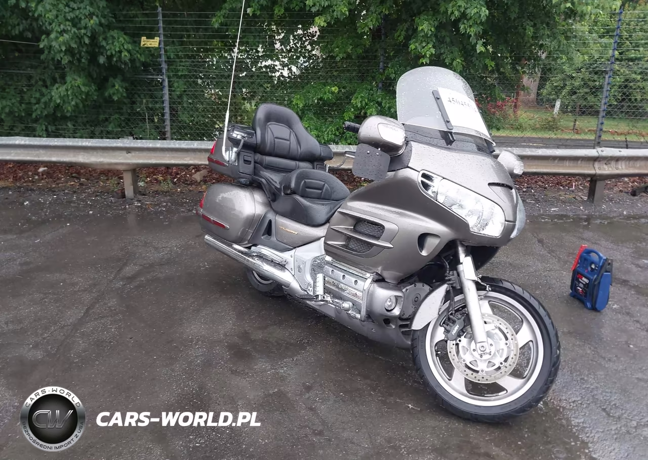 2004 Honda Gl1800