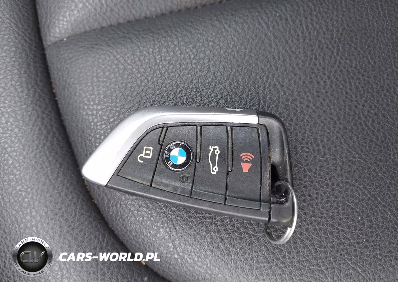 2017 BMW X1 xDrive28I VIN:WBXHT3C37H5F71930 - 11