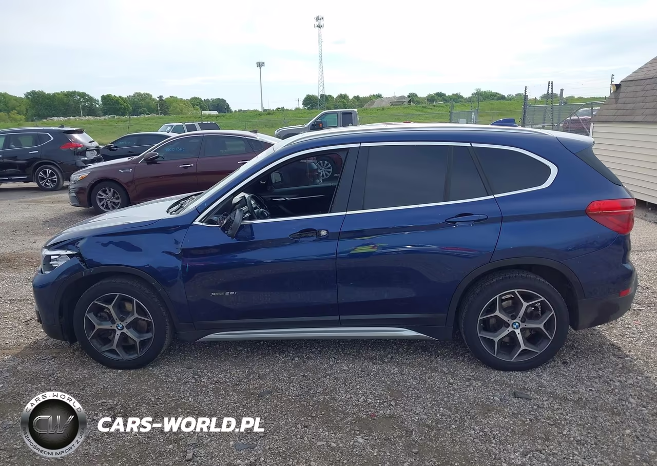 2017 BMW X1 xDrive28I VIN:WBXHT3C37H5F71930 - 14