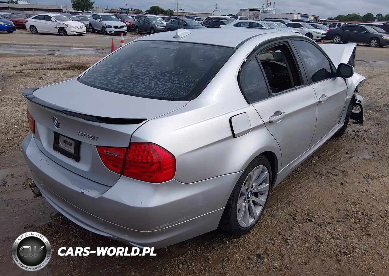 2011 BMW 328I VIN:WBAPH7C5XBE852205 - 4