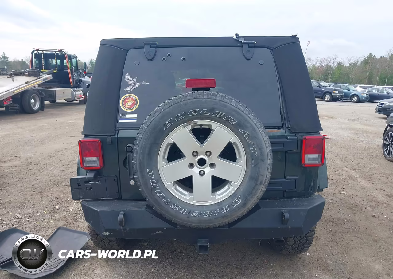 2011 Jeep Wrangler Unlimited Sahara VIN:1J4BA5H10BL563853 - 16