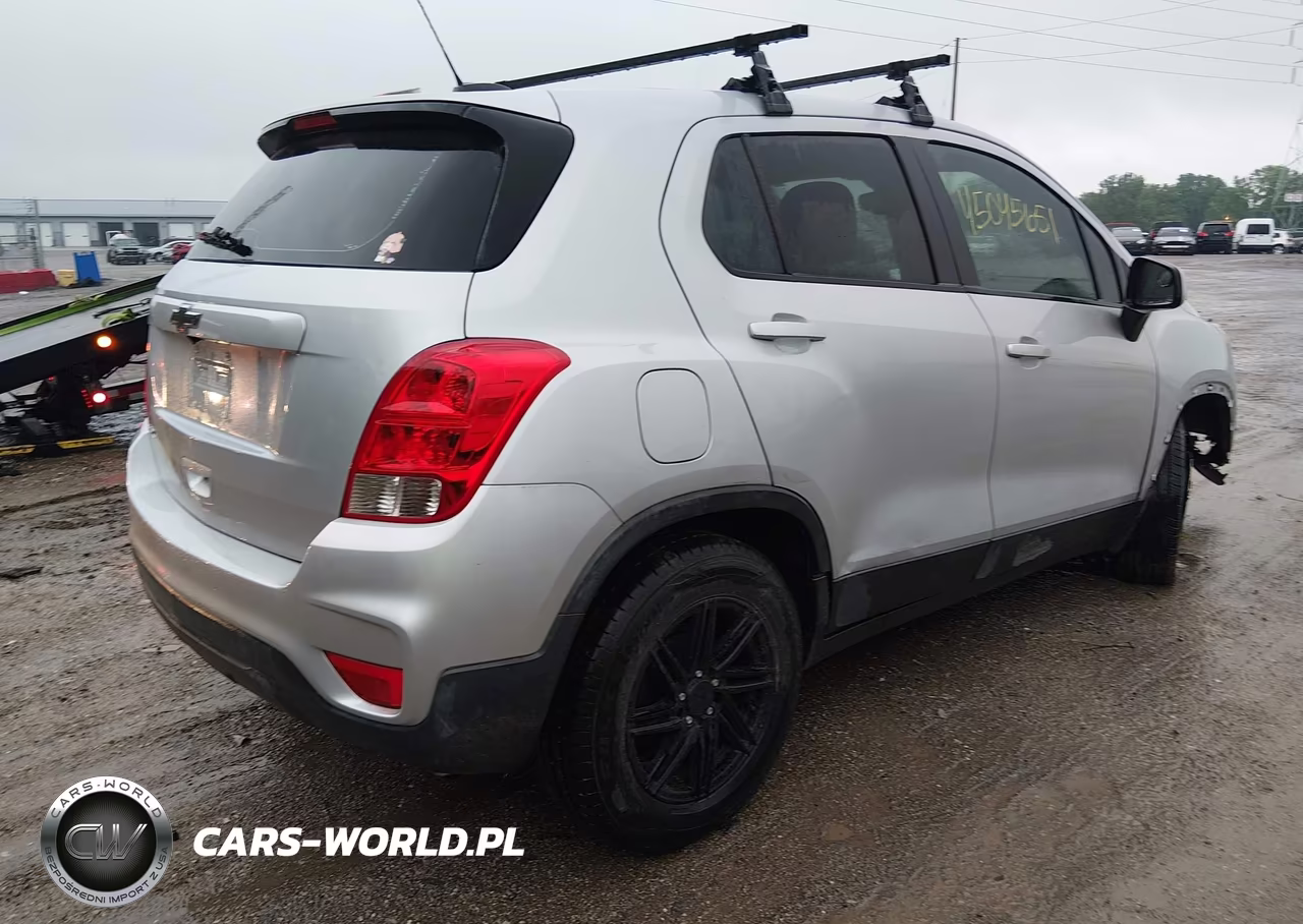 2018 Chevrolet Trax Ls VIN:3GNCJKSB9JL220754 - 4