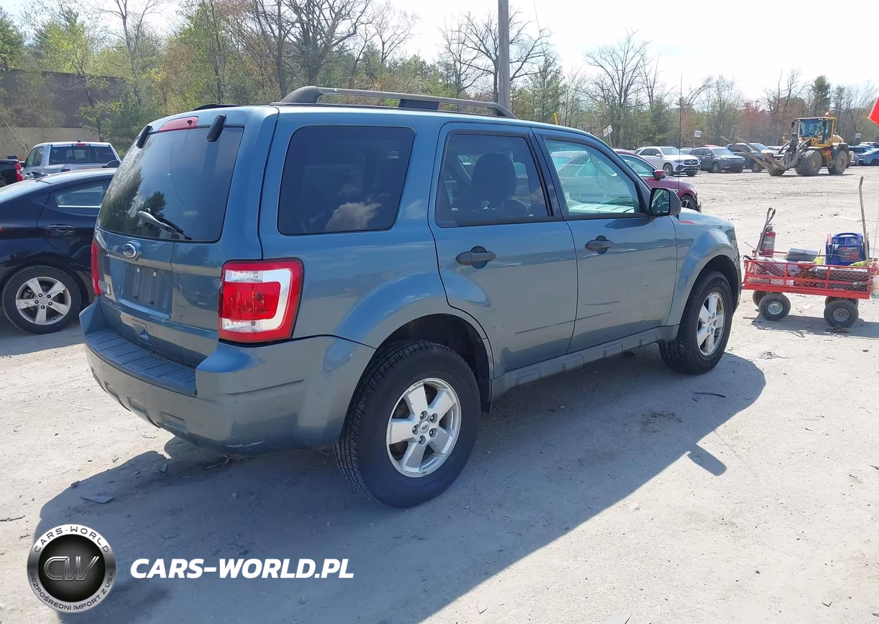 2010 Ford Escape Xlt VIN:1FMCU9D77AKC68753 - 4