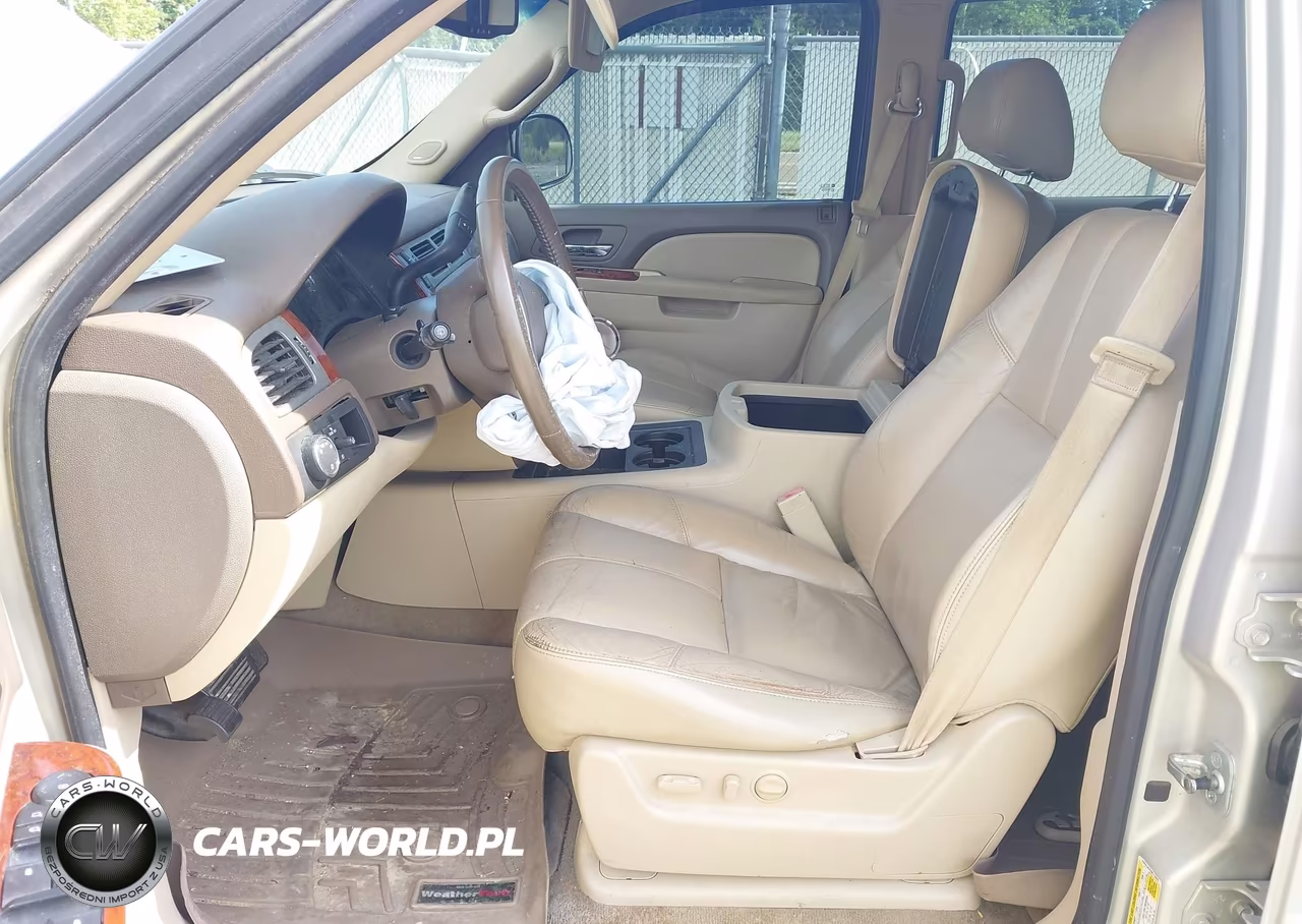 2011 Chevrolet Suburban 1500 Lt1 VIN:1GNSCJE07BR116655 - 5