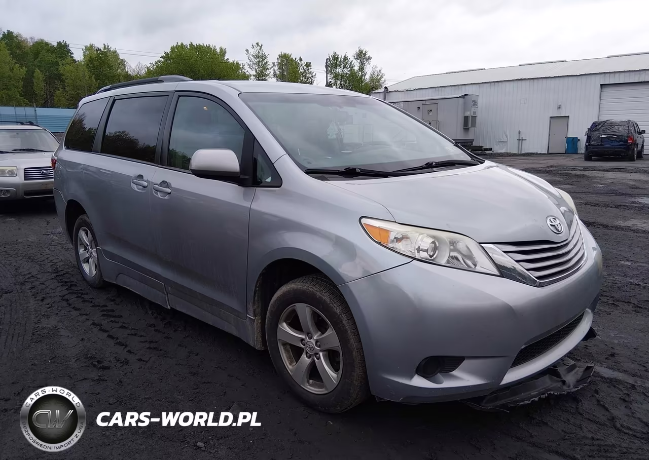 2017 Toyota Sienna Le 8 Passenger