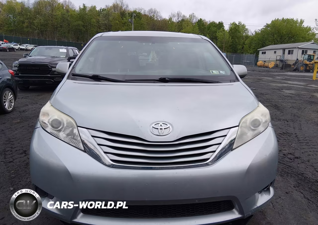 2017 Toyota Sienna Le 8 Passenger VIN:5TDKZ3DC1HS823792 - 12
