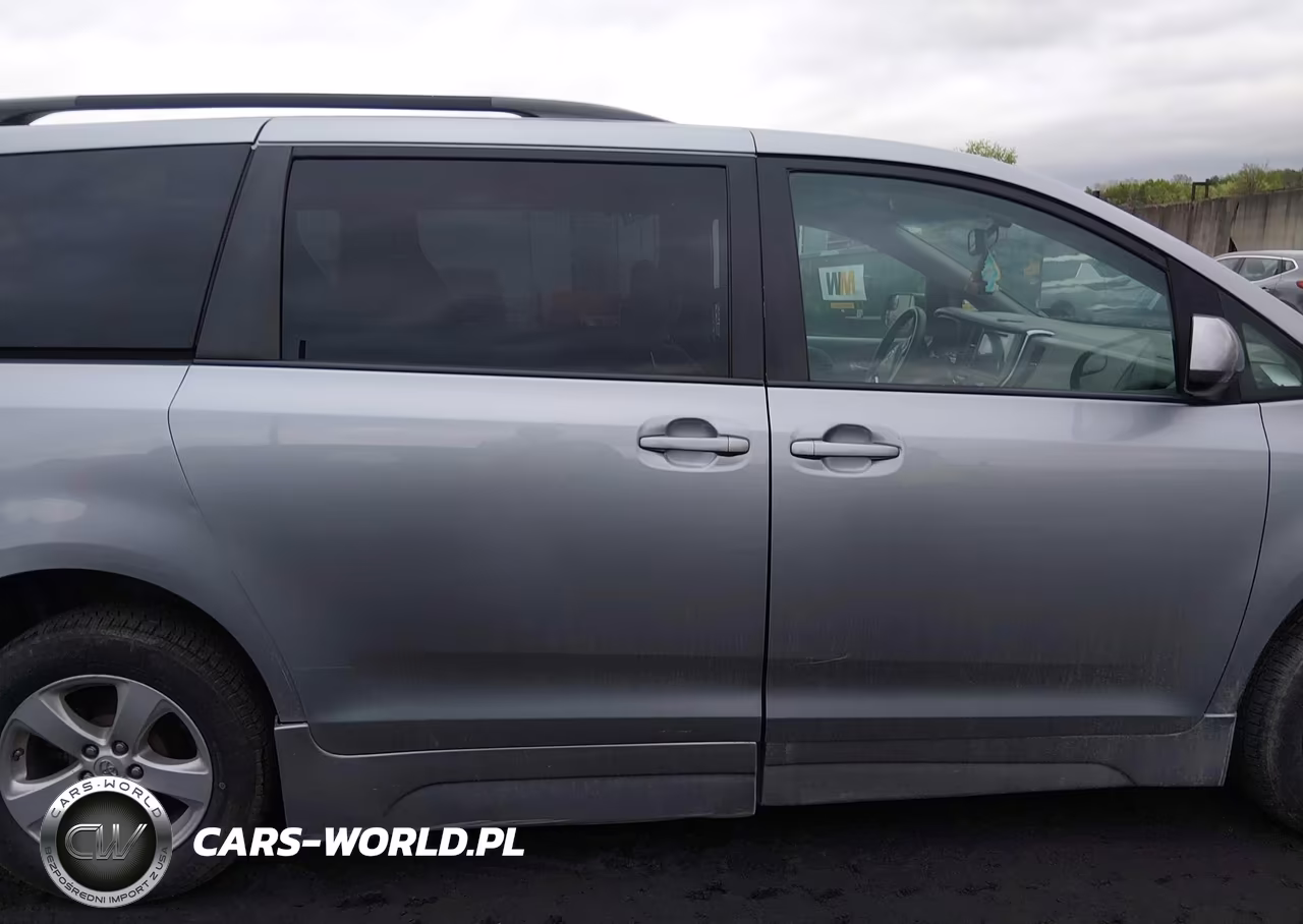 2017 Toyota Sienna Le 8 Passenger VIN:5TDKZ3DC1HS823792 - 13