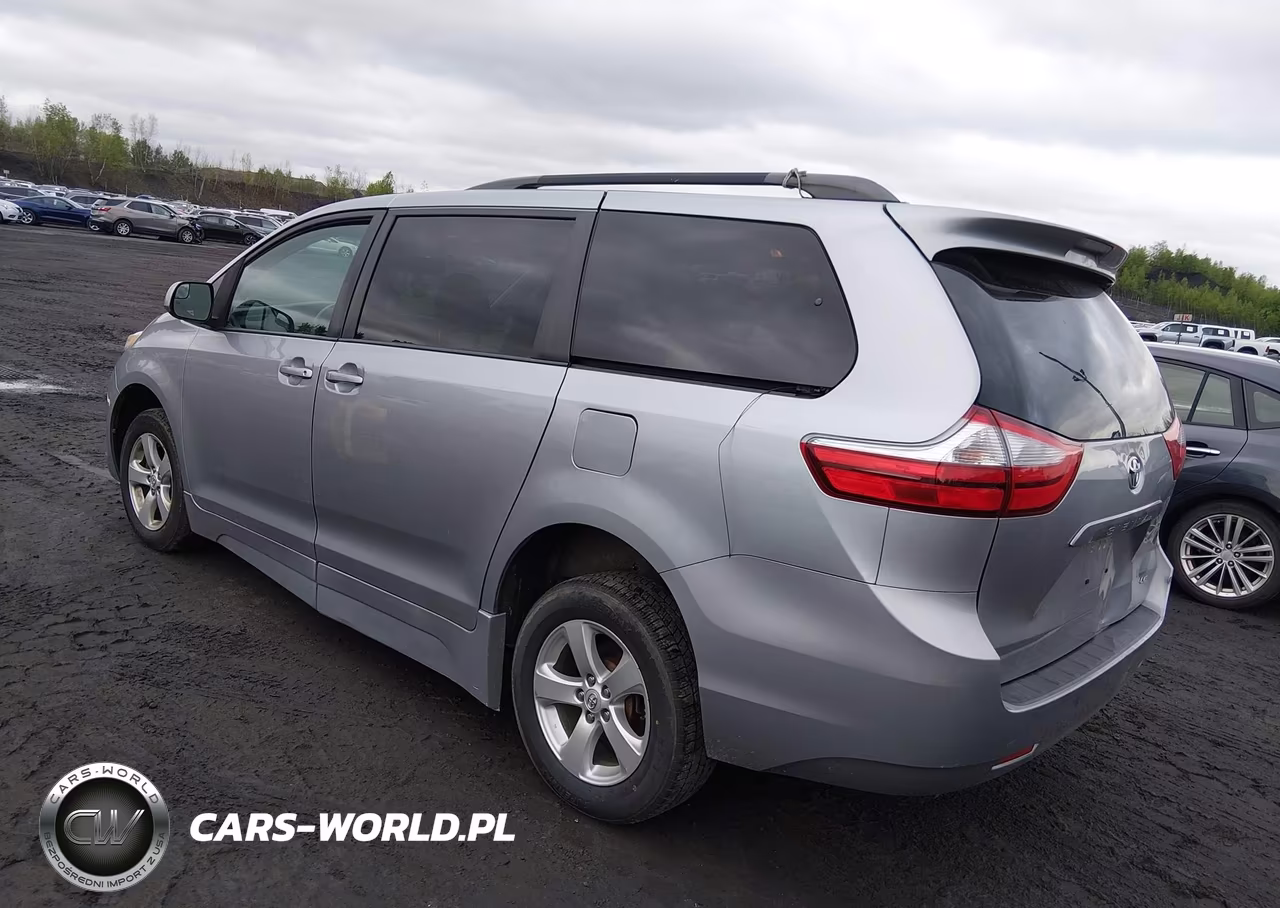2017 Toyota Sienna Le 8 Passenger VIN:5TDKZ3DC1HS823792 - 3