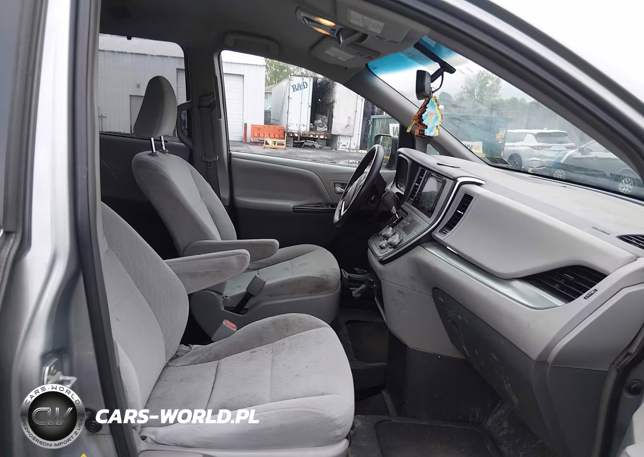 2017 Toyota Sienna Le 8 Passenger VIN:5TDKZ3DC1HS823792 - 5