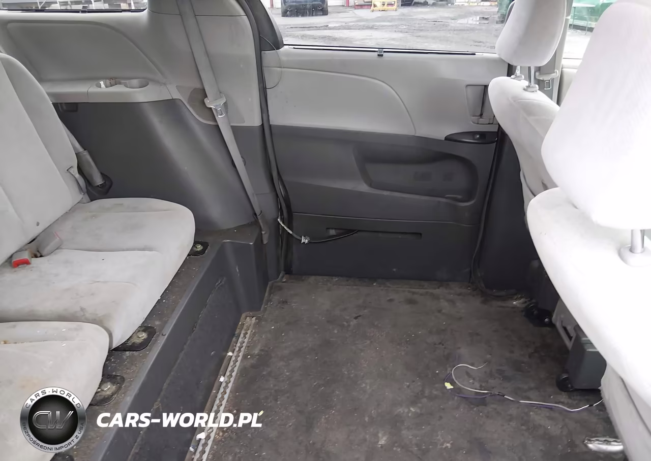 2017 Toyota Sienna Le 8 Passenger VIN:5TDKZ3DC1HS823792 - 8