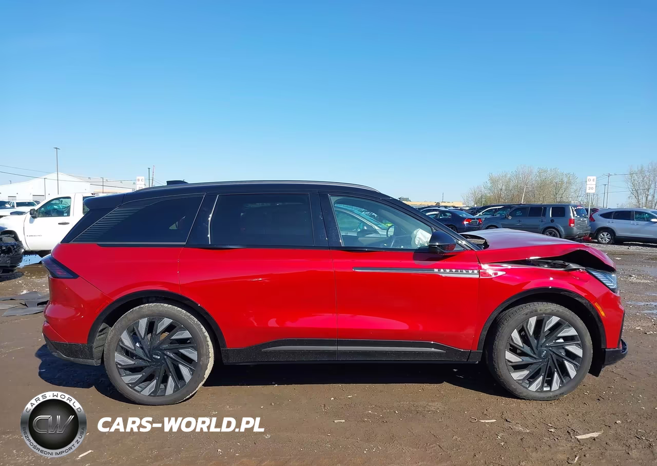 2025 Lincoln Nautilus Reserve VIN:5LMPJ8K44SJ961605 - 13