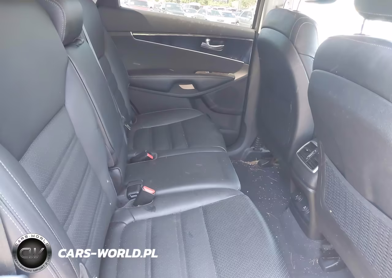 2016 Kia Sorento 2.0T Ex VIN:5XYPHDA18GG030633 - 8