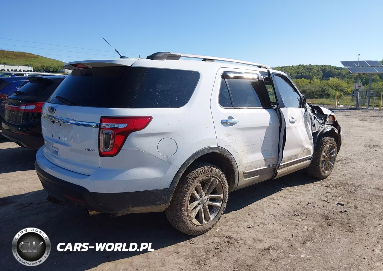 2014 Ford Explorer Xlt VIN:1FM5K8D85EGB44233 - 4