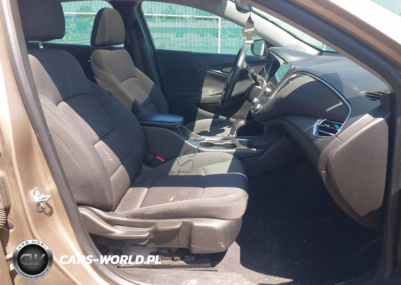 2018 Chevrolet Malibu Lt VIN:1G1ZD5ST6JF122160 - 5