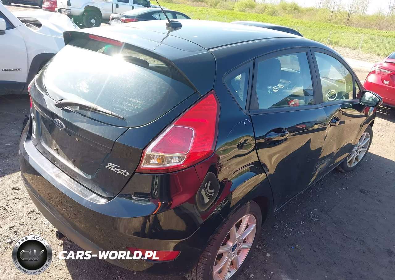 2018 Ford Fiesta Se VIN:3FADP4EJ3JM144670 - 4