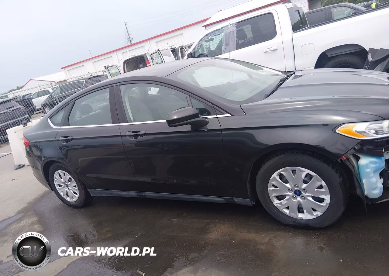 2014 Ford Fusion S VIN:3FA6P0G78ER126113 - 14