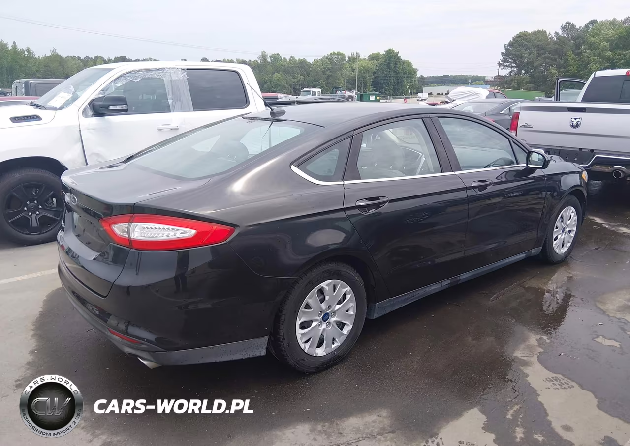 2014 Ford Fusion S VIN:3FA6P0G78ER126113 - 4