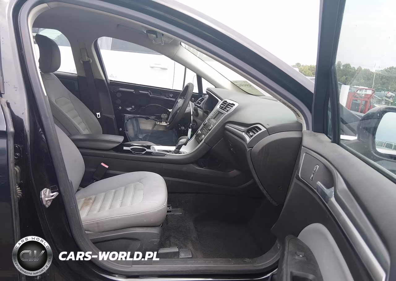 2014 Ford Fusion S VIN:3FA6P0G78ER126113 - 5