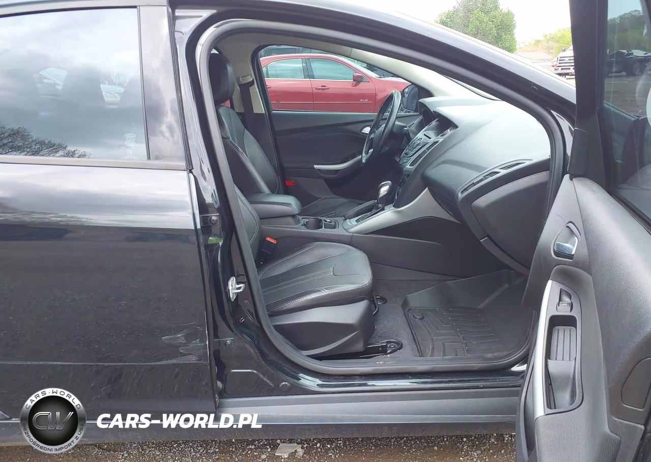 2014 Ford Focus Se VIN:1FADP3F2XEL240921 - 5