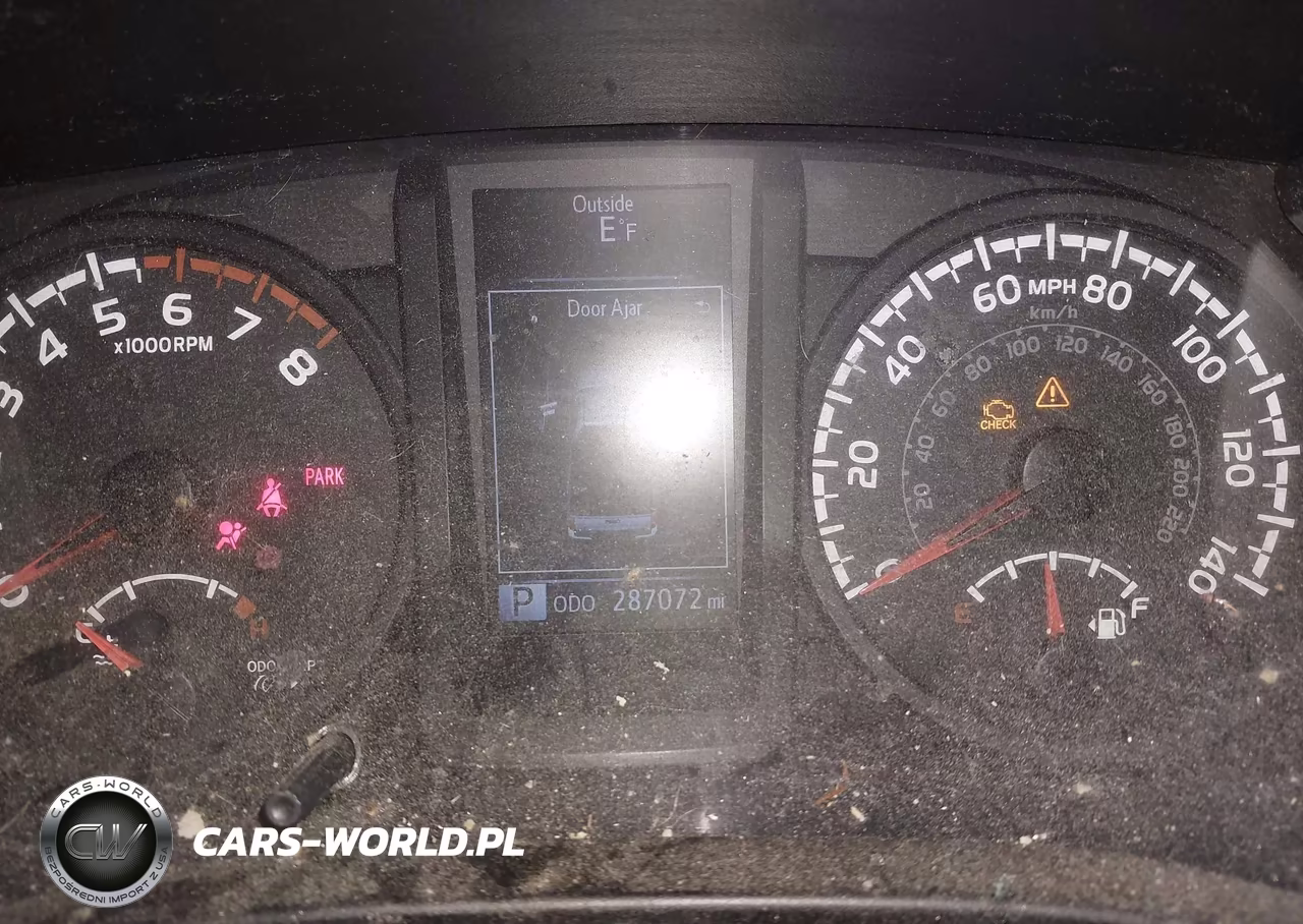 2019 Toyota Tacoma Sr VIN:5TFRX5GN7KX137352 - 7