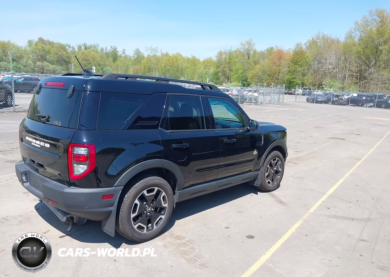 2022 Ford Bronco Sport Outer Banks VIN:3FMCR9C66NRD54633 - 4
