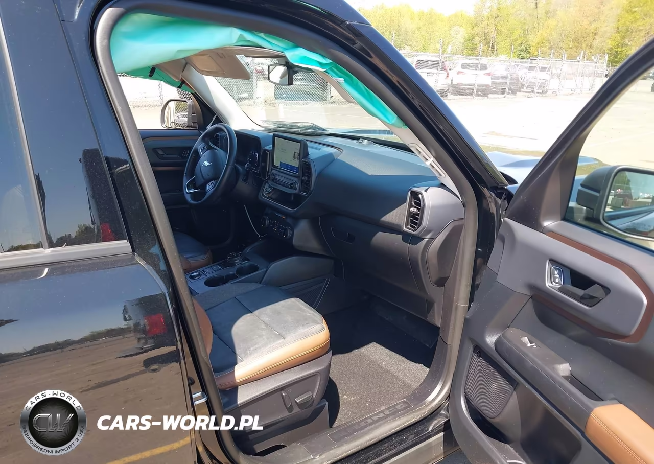 2022 Ford Bronco Sport Outer Banks VIN:3FMCR9C66NRD54633 - 5