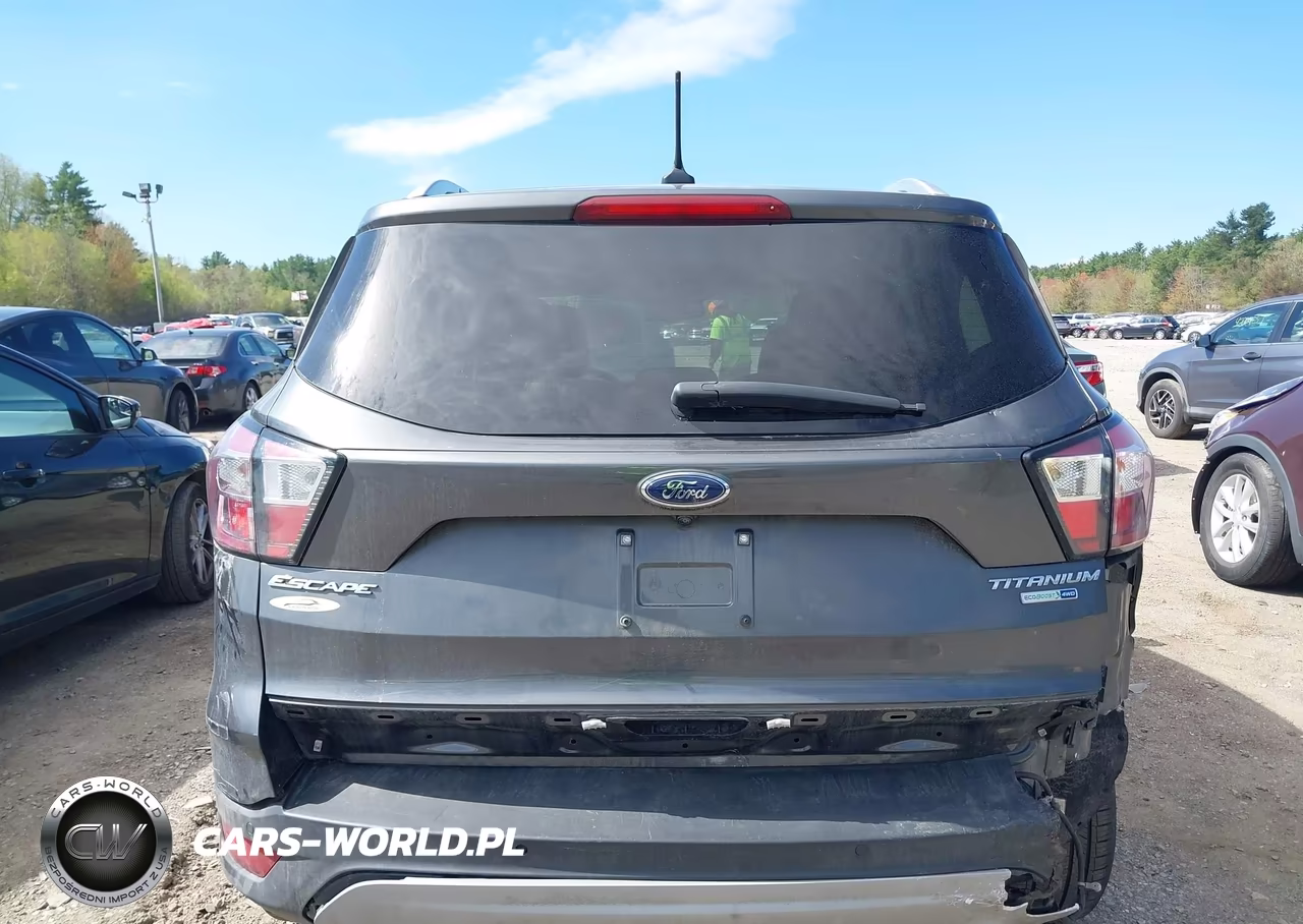 2018 Ford Escape Titanium VIN:1FMCU9J97JUA72581 - 16