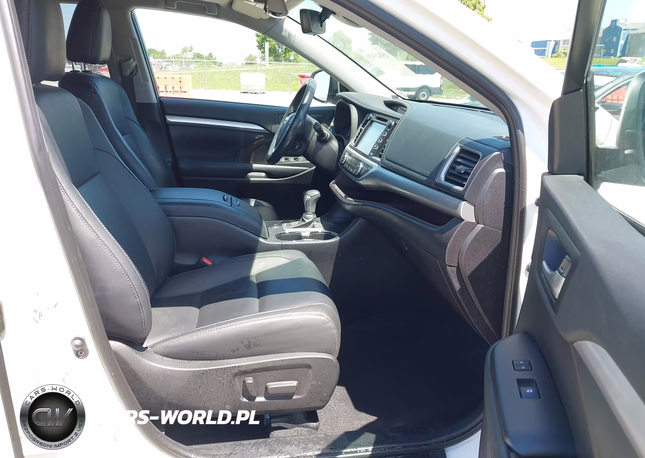 2019 Toyota Highlander Hybrid Xle VIN:5TDJGRFH5KS053083 - 5