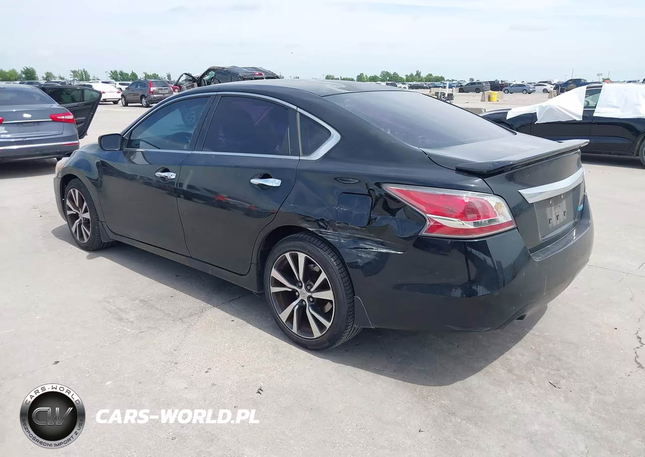 2014 Nissan Altima 2.5 S VIN:1N4AL3AP1EN205335 - 3