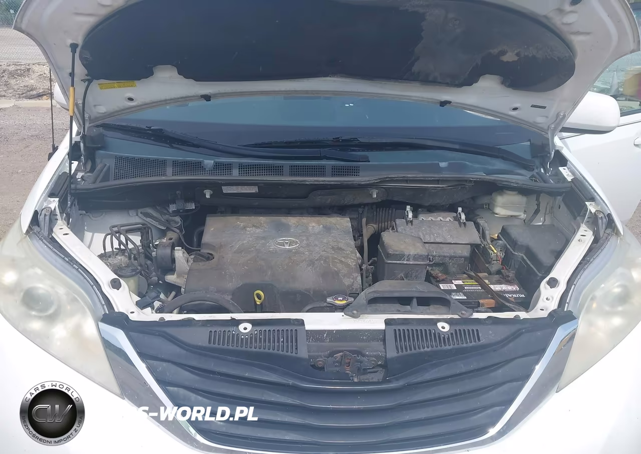 2013 Toyota Sienna Le V6 8 Passenger VIN:5TDKK3DC7DS346512 - 10