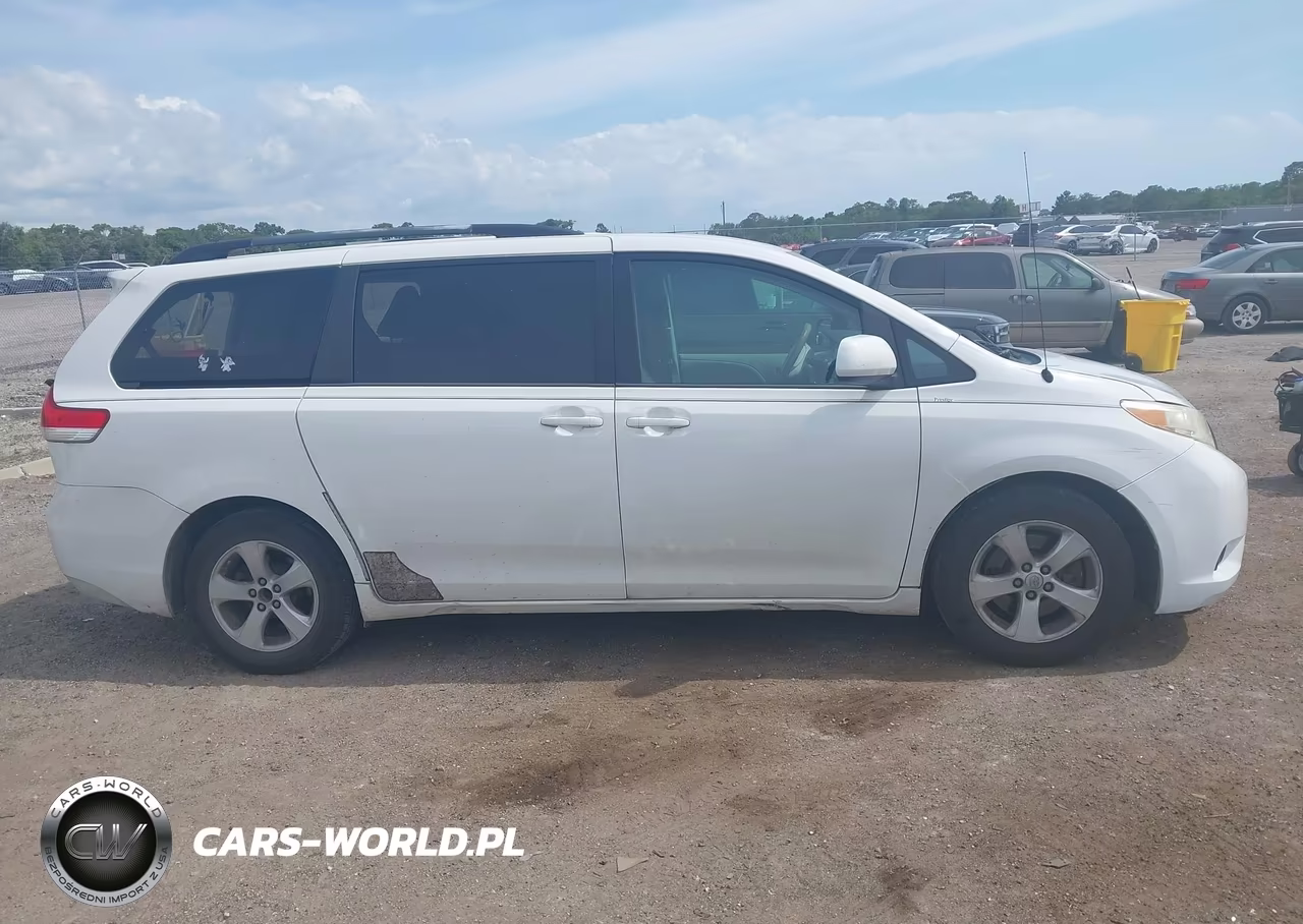 2013 Toyota Sienna Le V6 8 Passenger VIN:5TDKK3DC7DS346512 - 14