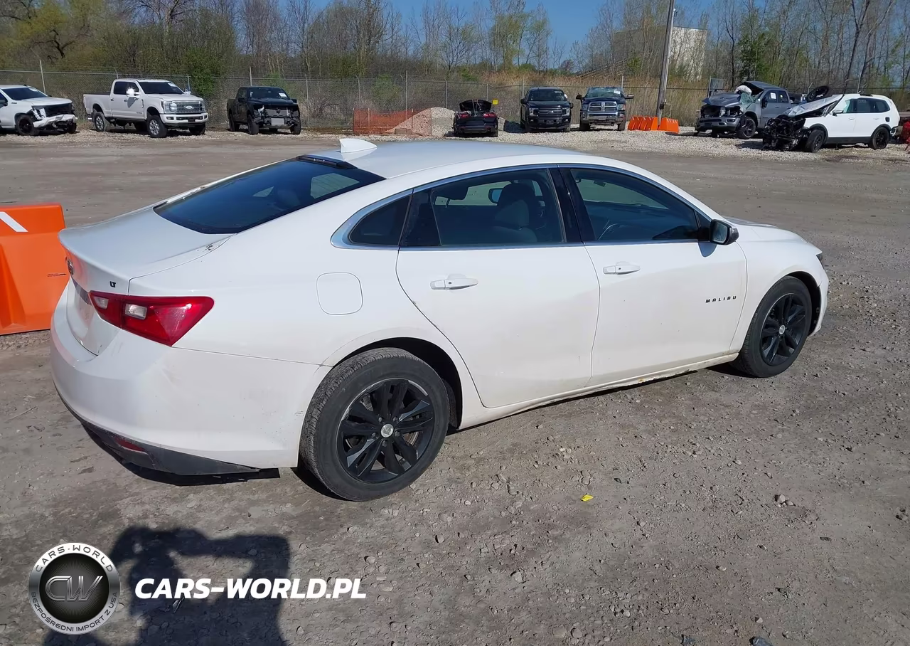 2016 Chevrolet Malibu 1Lt VIN:1G1ZE5ST0GF299034 - 4