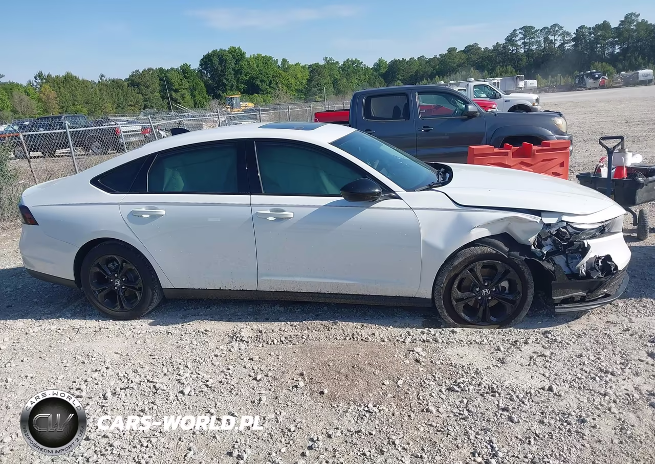 2025 Honda Accord Se VIN:1HGCY1F43SA081144 - 13