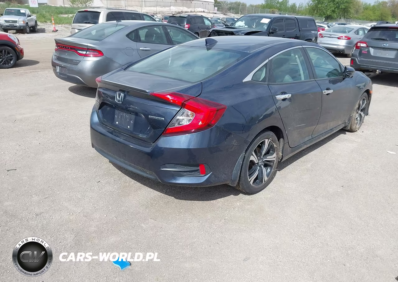 2016 Honda Civic Touring VIN:19XFC1F98GE034380 - 4